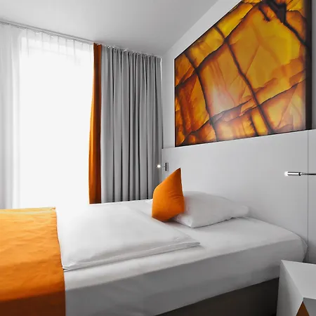 Hotel Wyndham Garden Centre Koenigsallee Dusseldorf