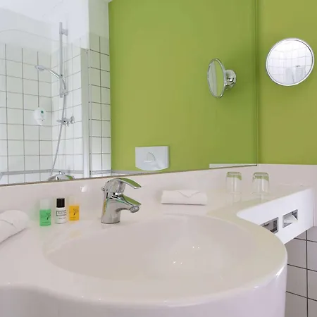 Hotell Wyndham Garden Centre Koenigsallee 4*