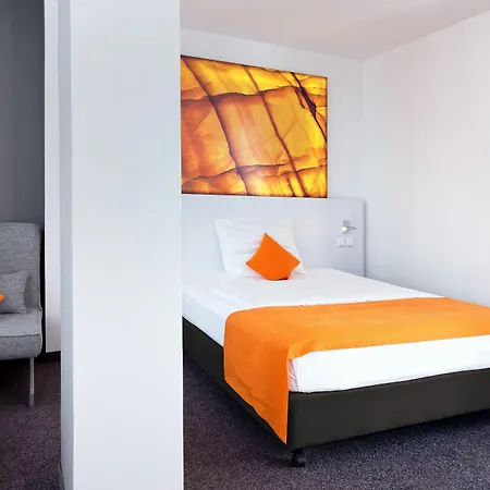 Wyndham Garden Centre Koenigsallee 4*