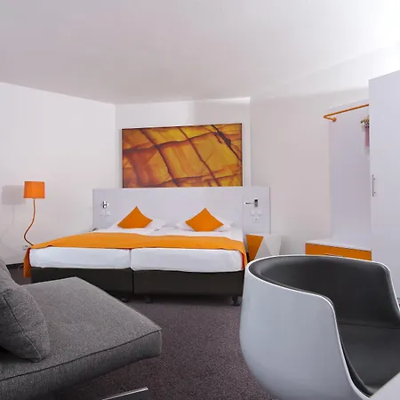 Wyndham Garden Centre Koenigsallee 4*