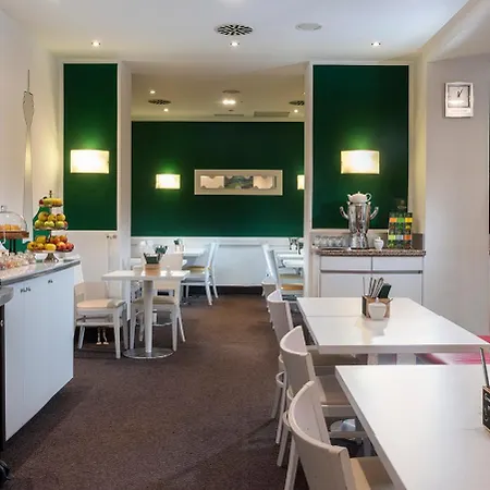 Wyndham Garden Centre Königsallee 4*
