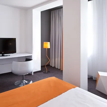 Hotell Wyndham Garden Centre Koenigsallee 4*