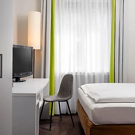 Wyndham Garden Centre Koenigsallee Отель