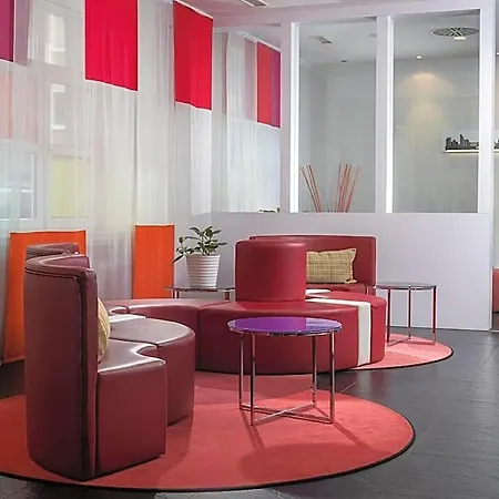 Отель Wyndham Garden Centre Koenigsallee
