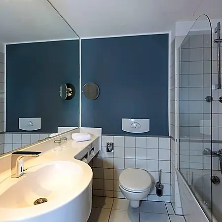 Wyndham Garden Centre Koenigsallee 4* Дюссельдорф