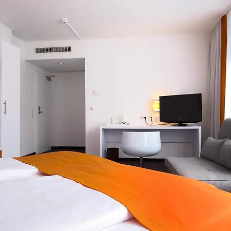 Hotell Wyndham Garden Centre Koenigsallee 4*