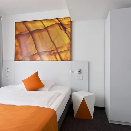 Wyndham Garden Centre Koenigsallee