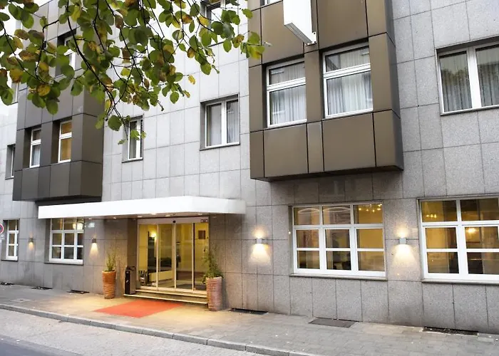 Wyndham Garden Centre Koenigsallee 4*