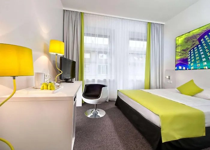 Wyndham Garden Centre Koenigsallee 4*