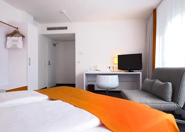 Hotel Wyndham Garden Centre Koenigsallee 4*