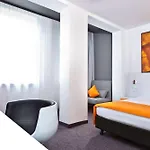 Wyndham Garden Centre Koenigsallee Hotel