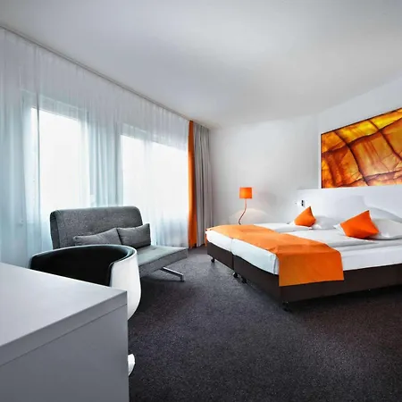 Wyndham Garden Centre Koenigsallee