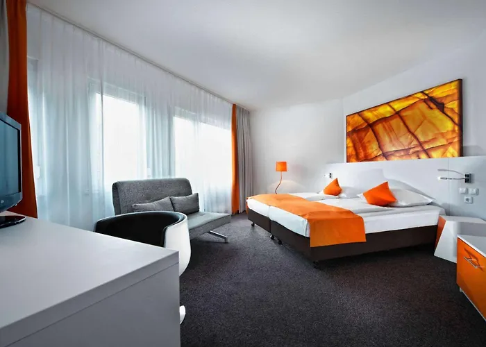 Wyndham Garden Centre Koenigsallee