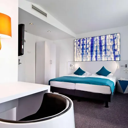 Wyndham Garden Centre Koenigsallee Hotel 4*